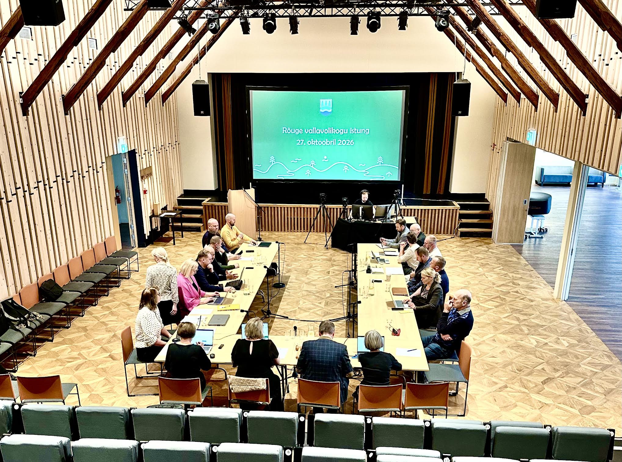 Rõuge vallavolikogu 27. oktoobri istung rahvamajas. FOTO: Kalev Annom